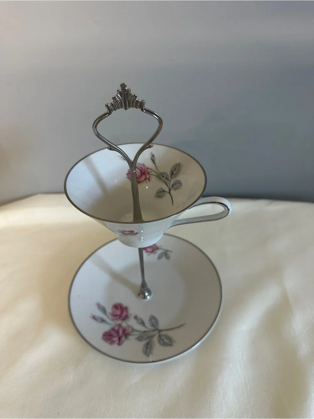 Vintage Tea Cup Jewelry/Trinket Stand